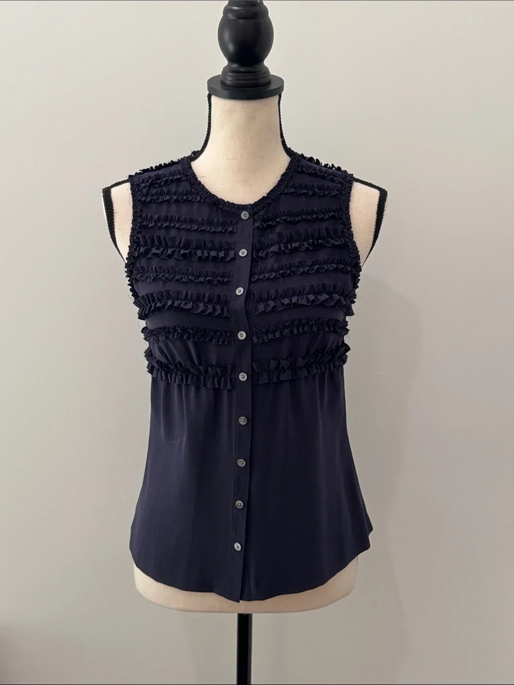 Tory Burch Silk Navy Sleeveless Button Down Pleated Top size 2 Preppy Elegant